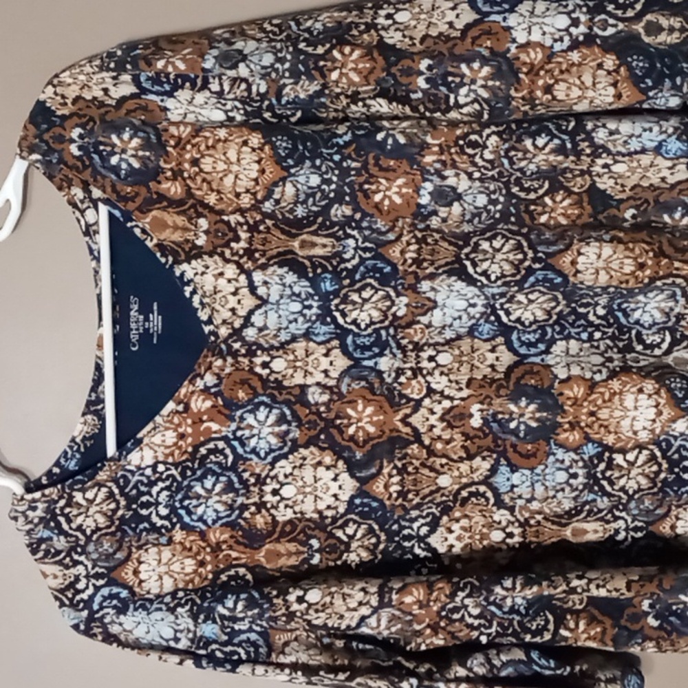 Catherines Petite Patterned Blouse 1X 18/20 WP - Picture 3 of 5